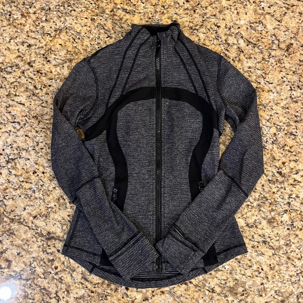 Black and grey heathered Lululemon Define Jacket Size 6!